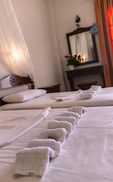 Hesperia Hotel Карловасі Екстер'єр фото