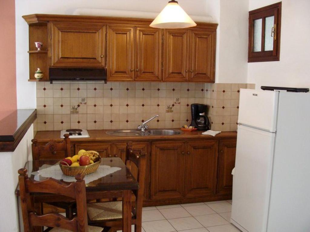 Hesperia Hotel Карловасі Номер фото