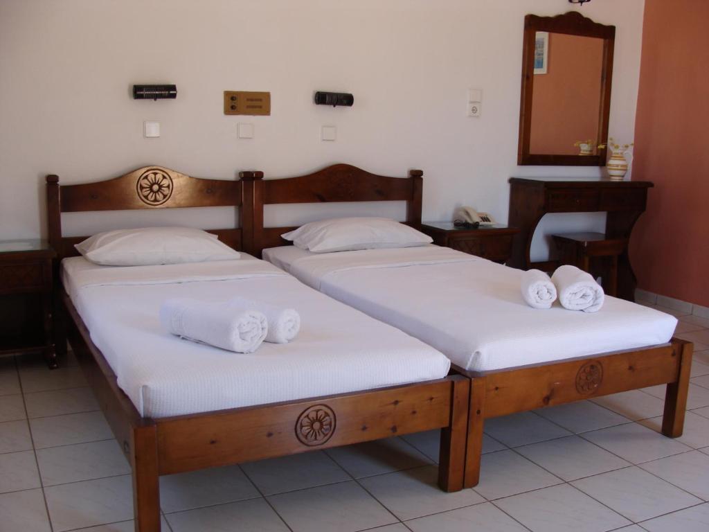 Hesperia Hotel Карловасі Номер фото